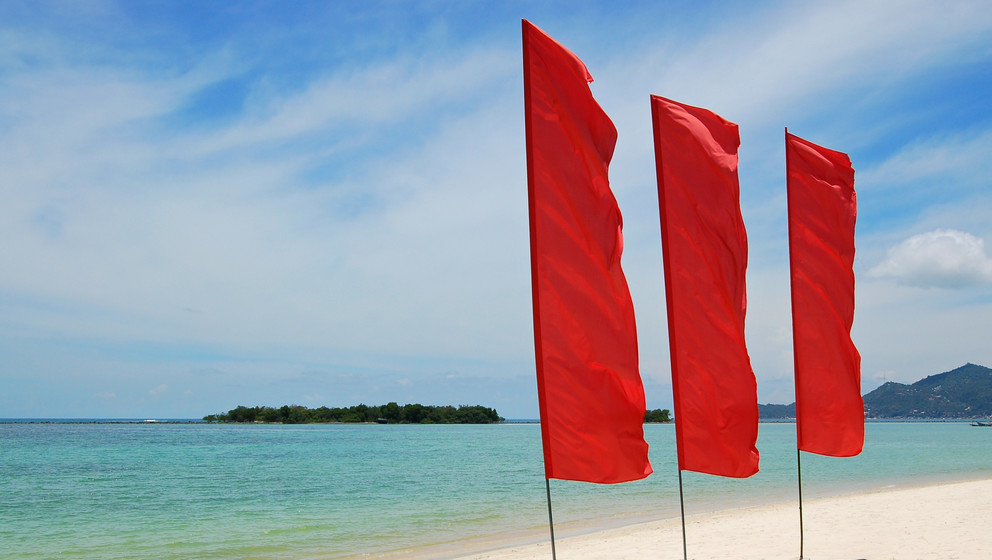 Resume Red Flags &#8211; Tips From the Experts at IvyExec
