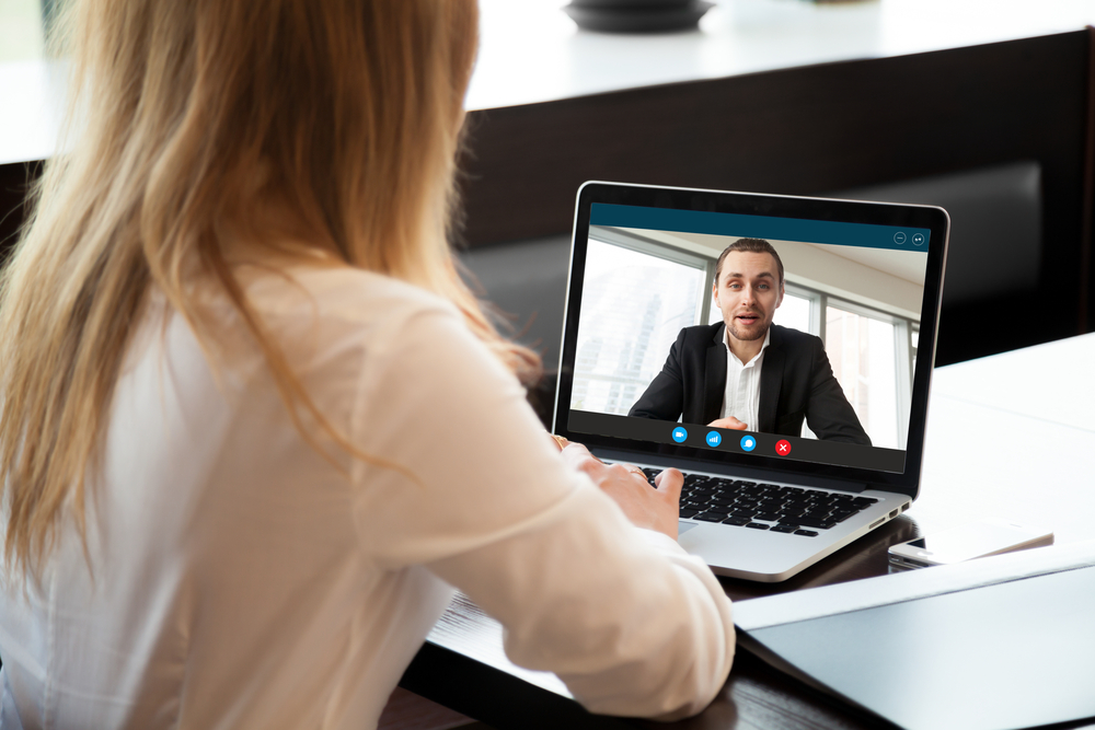 Video Interview Tips: 11+ Do&#8217;s, Don&#8217;ts and Best Practices