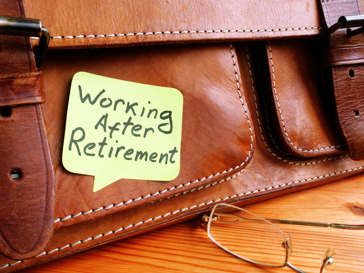 How to Update Your Skills for Re-Entering the Workforce After Retirement